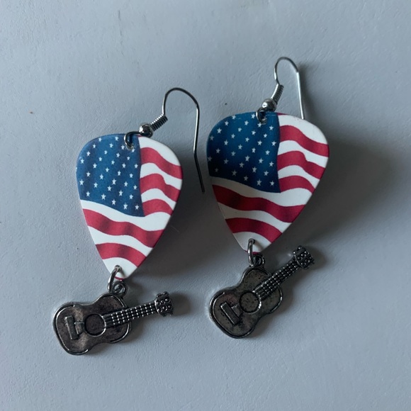 Earrings guitar pick red white and blue - Picture 2 of 5